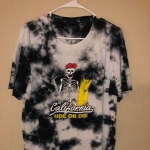 Large mens graphic tee